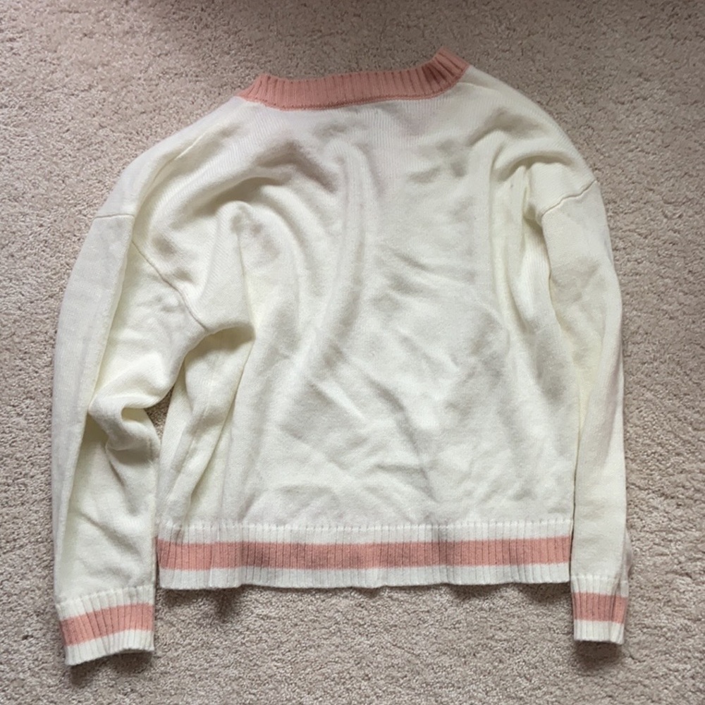embroidered peach v neck sweater - Picture 6 of 7